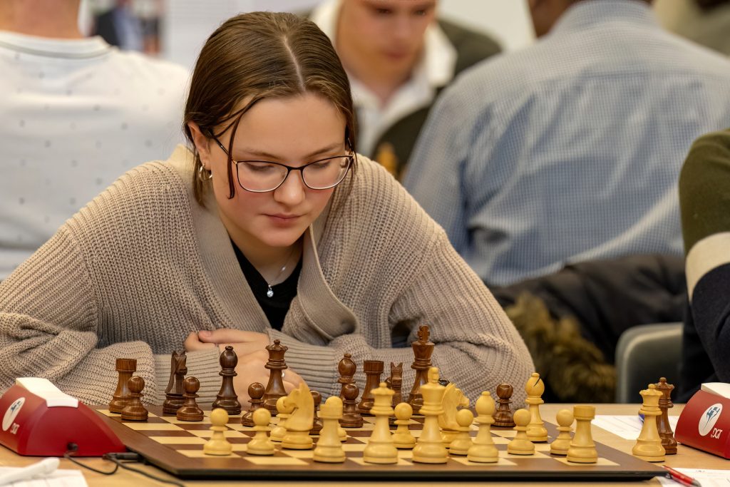 A Crushing miniature Fide World youth under 16 Chess Olympiad